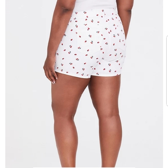 Torrid Retro Chic Rockabilly Pinup strawberry cherry NWT plus shorts size 20 - Picture 10 of 10
